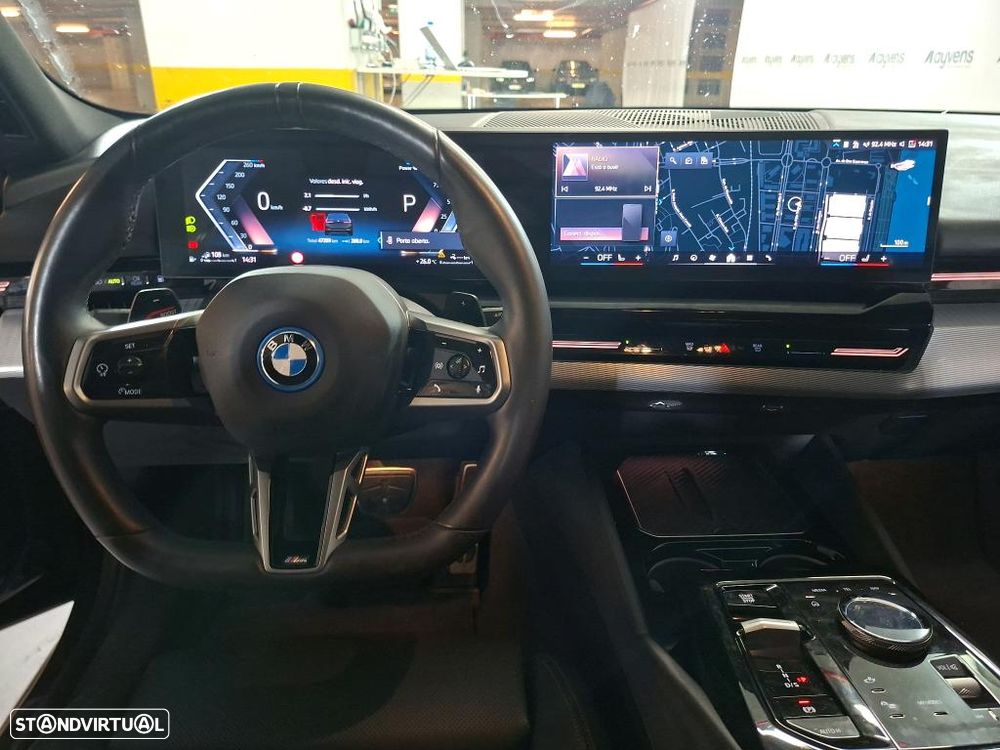 BMW 530 e - 8