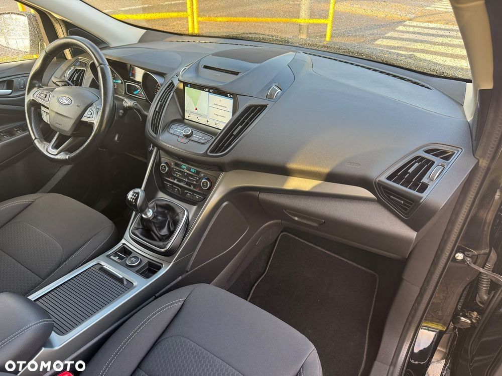 Ford Kuga 1.5 EcoBoost 2x4 Titanium - 19