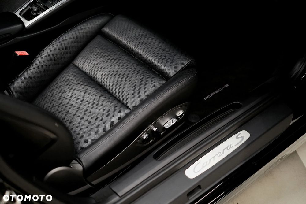 Porsche 911 Carrera S - 5