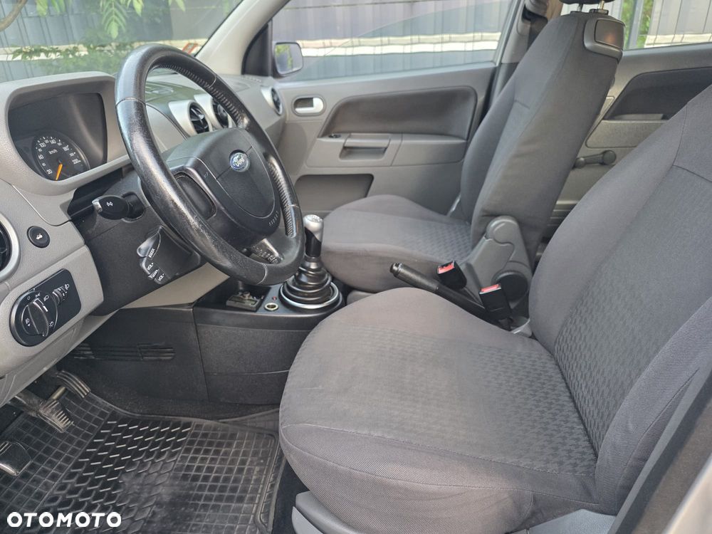 Ford Fusion 1.4 Ambiente - 6