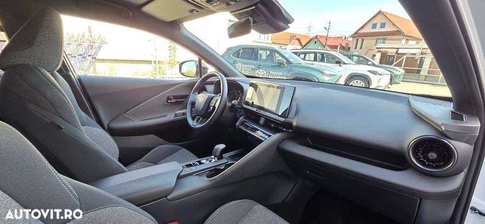 Toyota C-HR 2.0 HEV 180 CP 4x2 CVT Dynamic - 18