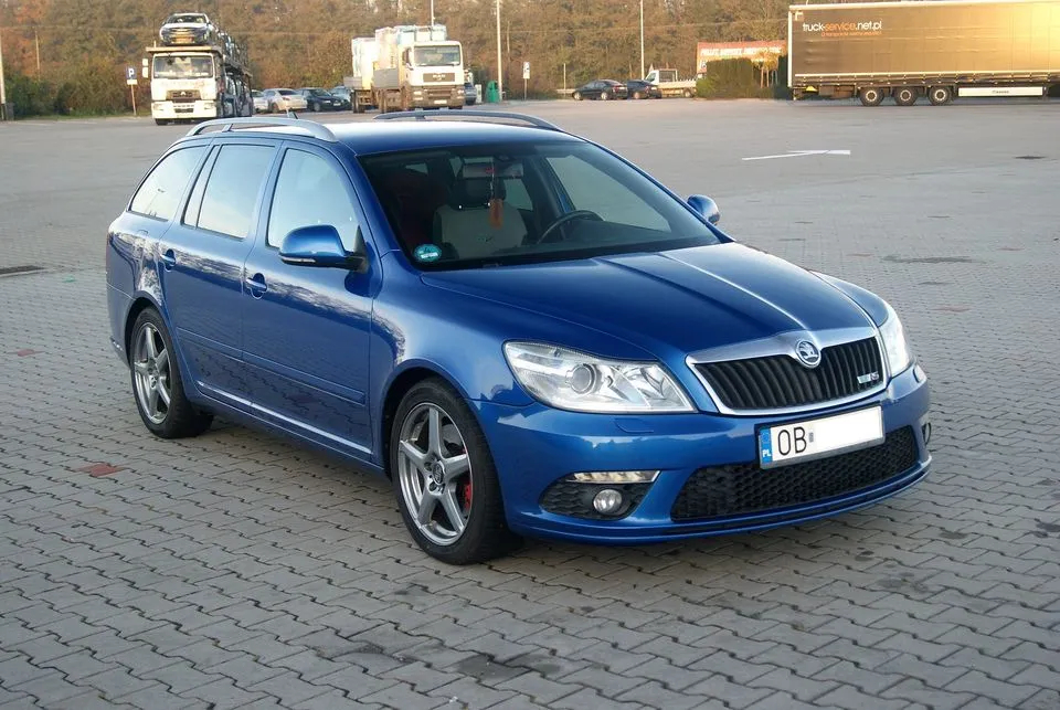 Skoda Octavia Combi 2.0 TDI CR DPF RS - 2