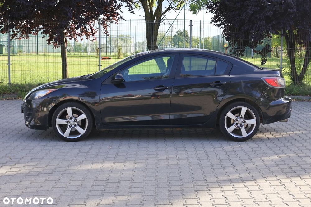 Mazda 3 2.0 Exclusive + - 2