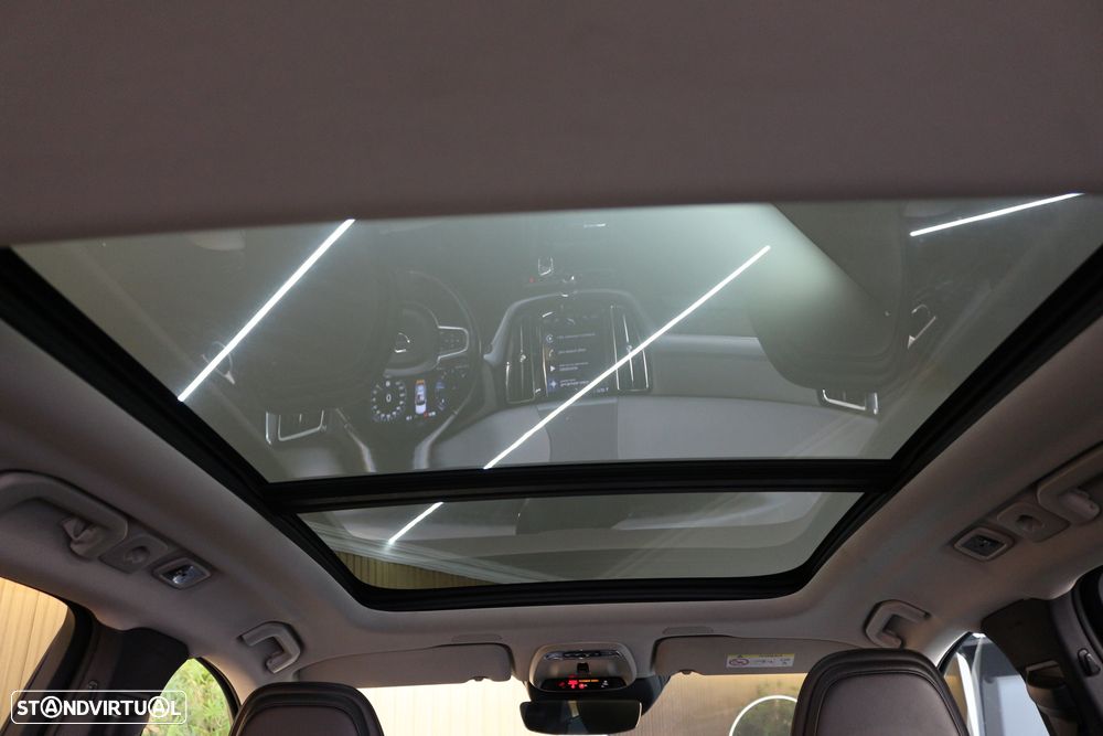 Volvo XC 40 2.0 D3 Momentum Plus - 48