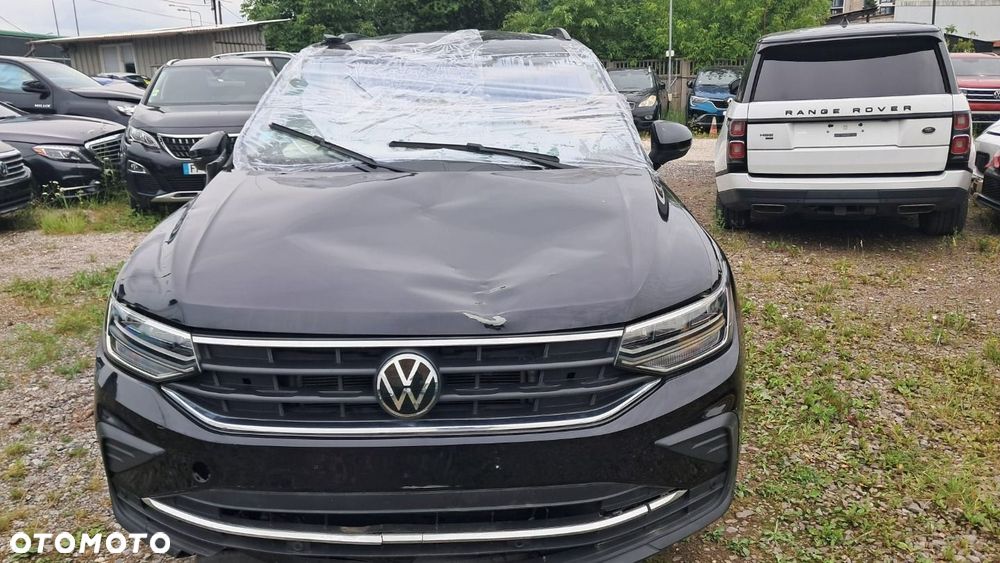 Volkswagen Tiguan - 12