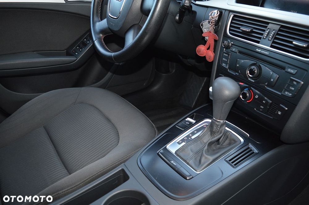Audi A4 Avant 2.0 TDI DPF multitronic Attraction - 22