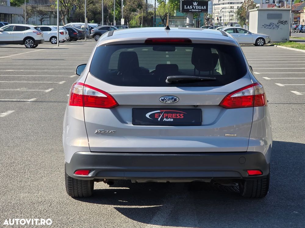 Ford Focus 1.6 TDCI DPF Titanium - 14