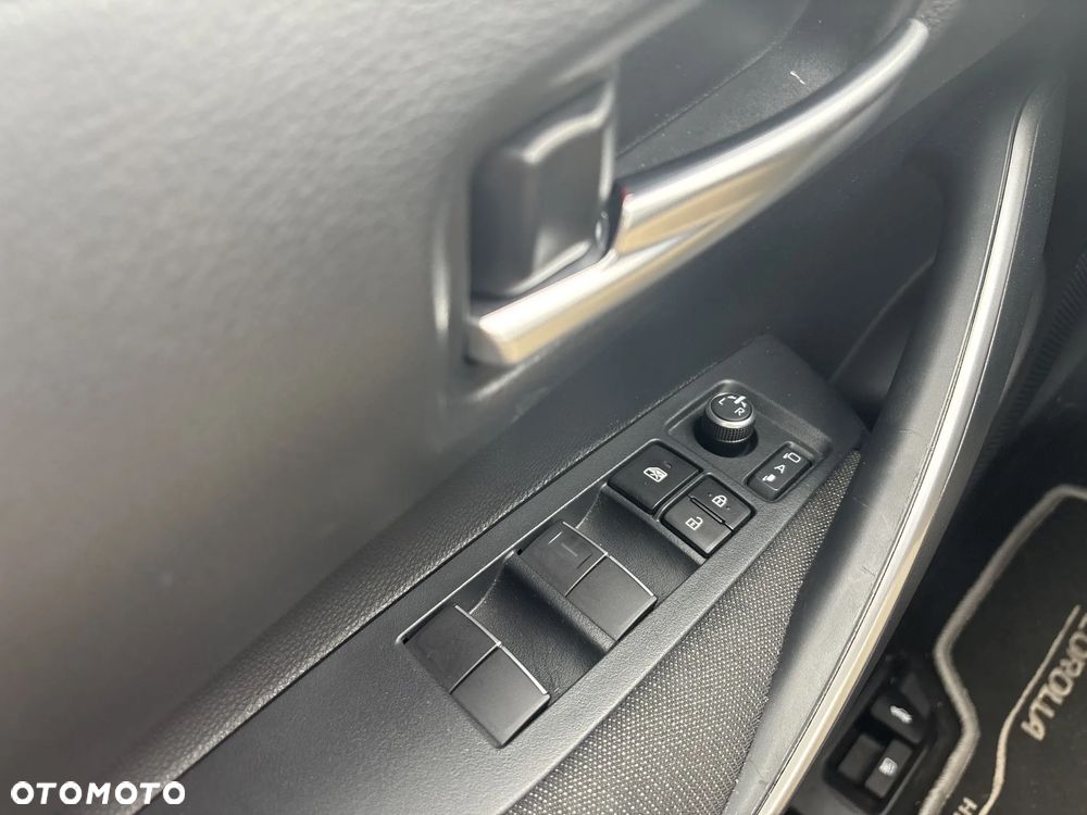 Toyota Corolla 1.8 Hybrid Style - 18