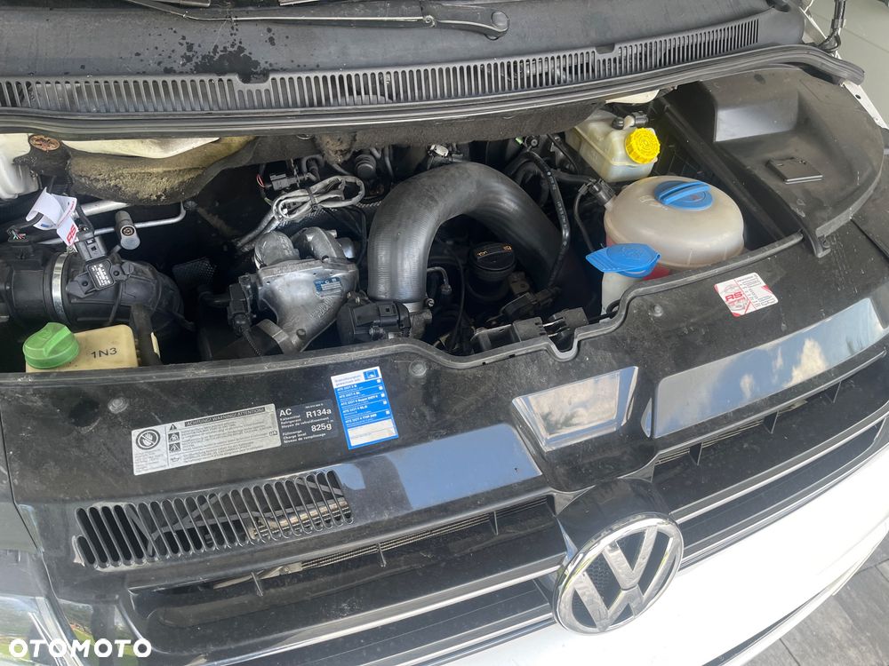 Volkswagen Multivan - 30