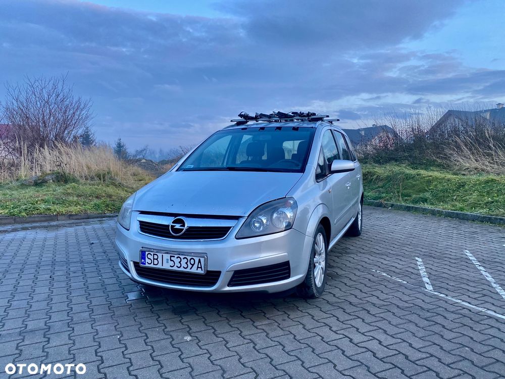 Opel Zafira 1.6 Essentia - 1
