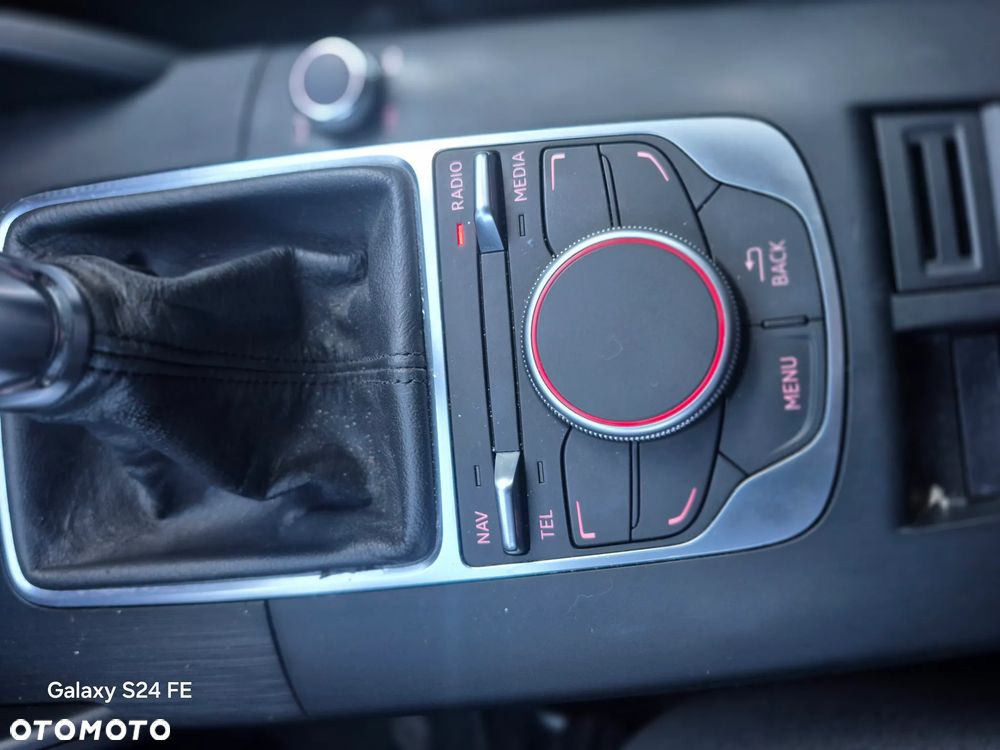 Audi A3 Sportback 1.6 TDI S line Sportpaket - 8