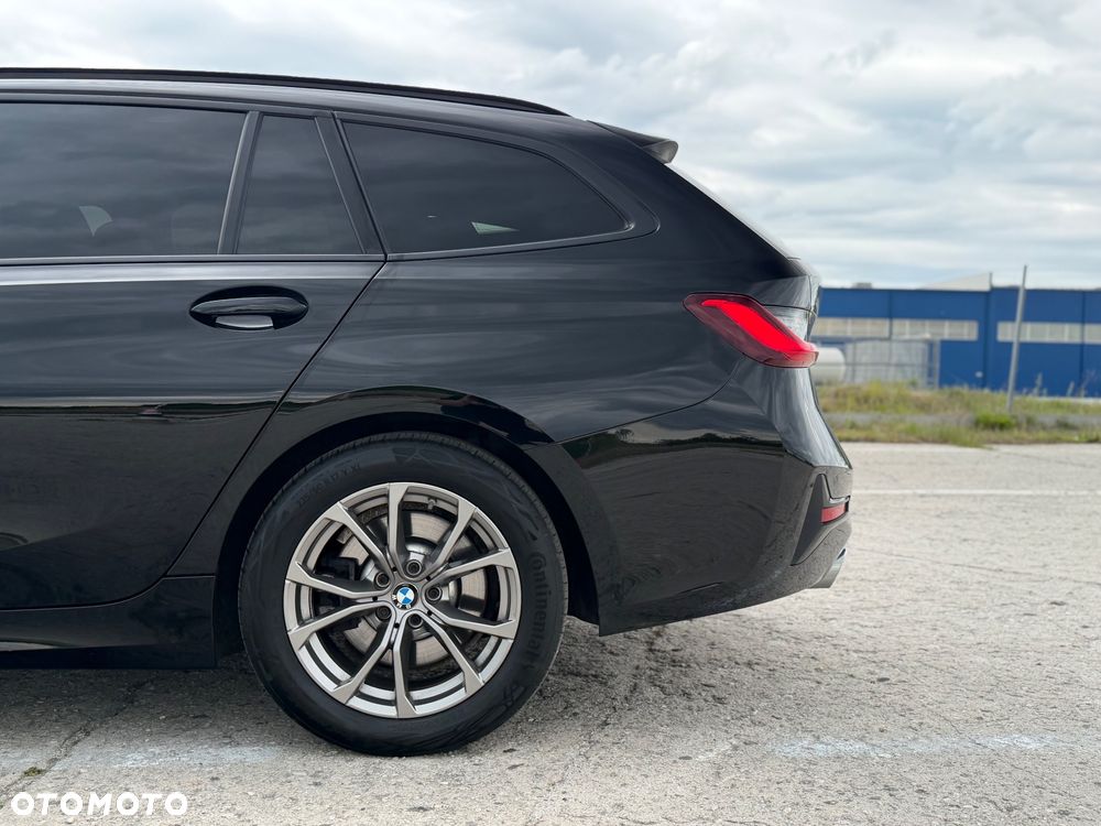 BMW Seria 3 330i Sport Line - 6