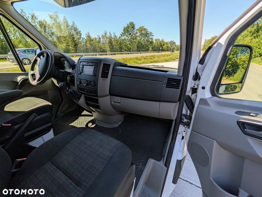 Mercedes-Benz Sprinter - 9