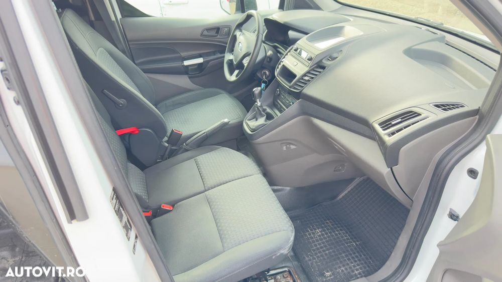 Ford Transit Connect - 8