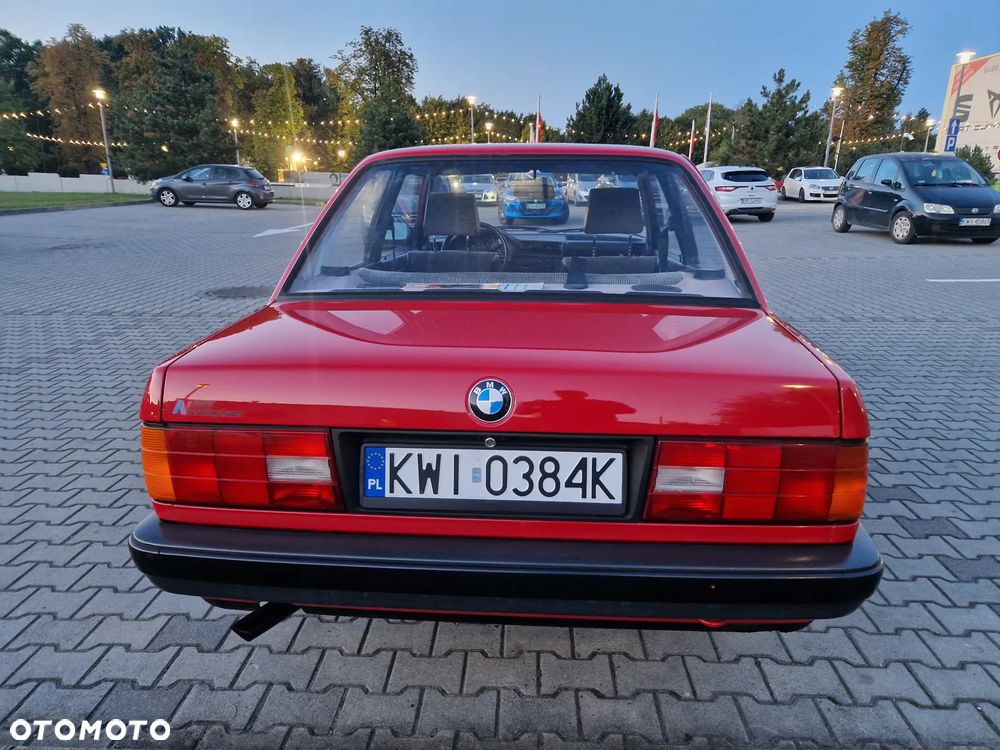 BMW Seria 3 316i - 8