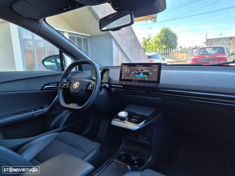 MG MG4 64 kWh Luxury - 19