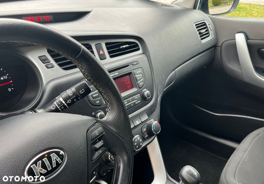 Kia Ceed - 29