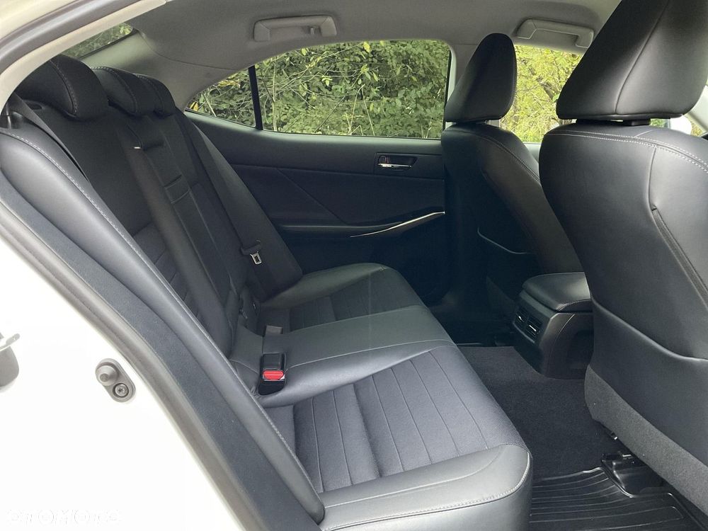 Lexus IS 250 Elegance - 17