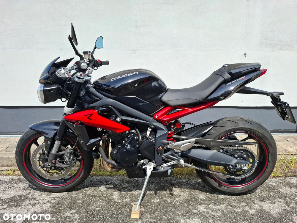 Triumph Street Triple - 4