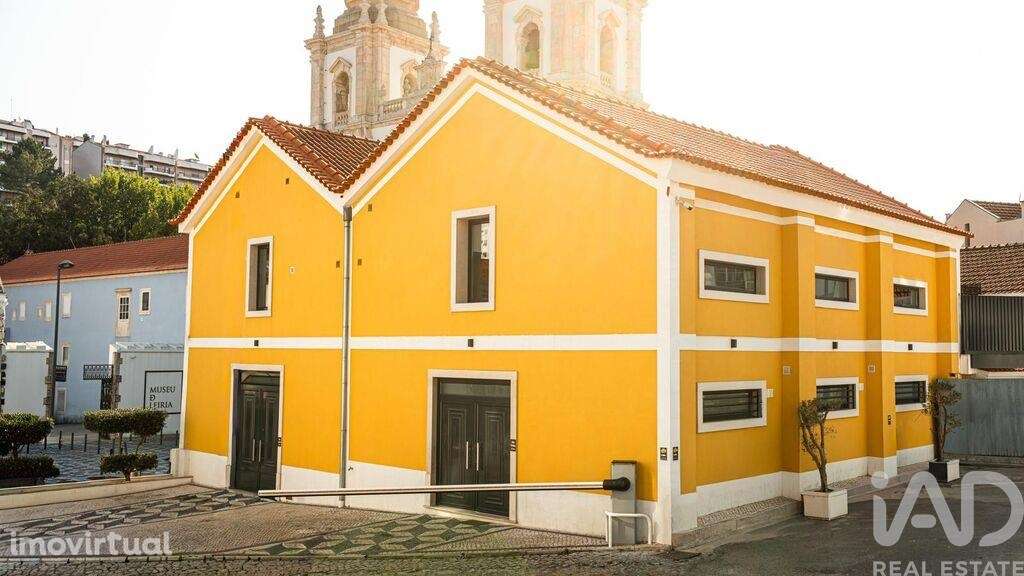 Loja / Estabelecimento Comercial T10 em Leiria, Pousos, Barreira e Cor - Grande imagem: 2/26