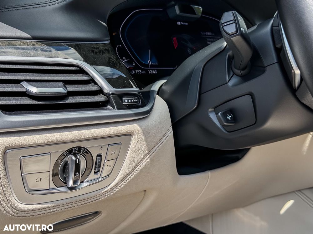 BMW Seria 7 745Le xDrive AT PHEV - 34