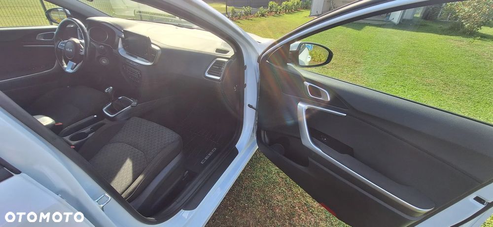 Kia Ceed 1.5 T-GDI M - 19