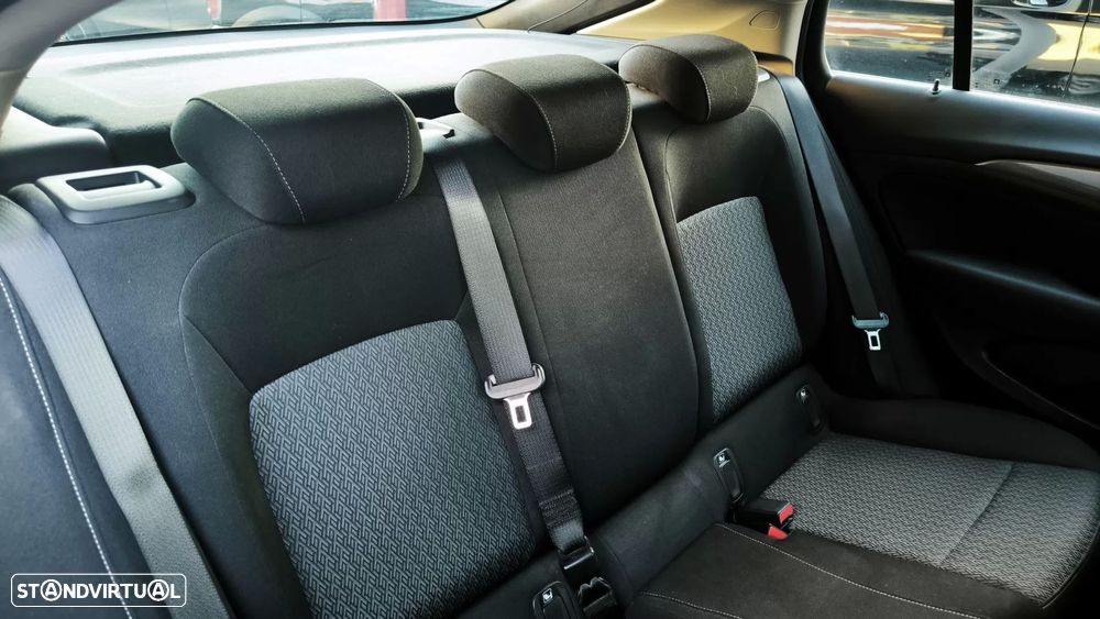 Opel Insignia Grand Sport 1.6 CDTi Business Edition - 25