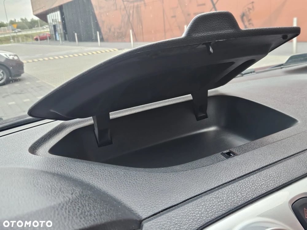 Dacia Lodgy 1.6 SCe Laureate S&S - 23