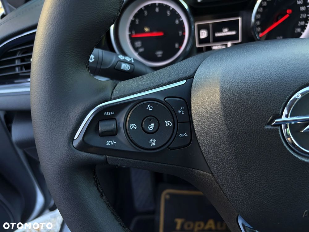 Opel Insignia - 23