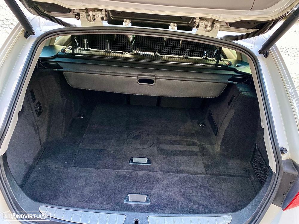 BMW 320 d ED Line Sport - 32