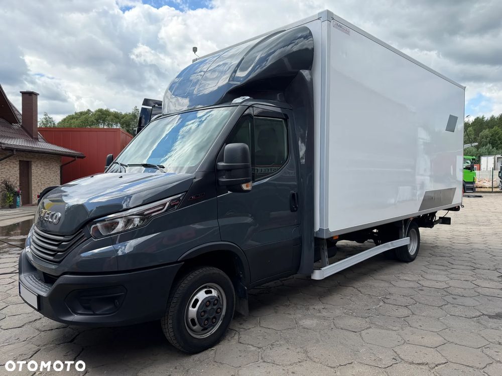 Iveco 50C18 KONTENER 5.0 M + WINDA DHOLLANDIA 1000 KG / BLIŹNIAK PODWÓJNE KOŁA / 3 MIEJSCA / PRAWO JAZDY KATEGORIA "B" / 35C18 / POLSKI SALON !! - 17