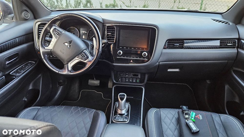 Mitsubishi Outlander 2.4 4WD Plug-In Hybrid Spirit+ - 6