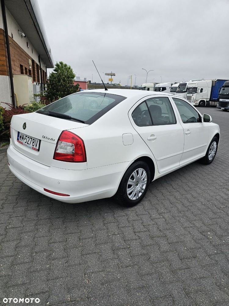 Skoda Octavia 1.6 Elegance EU5 - 5