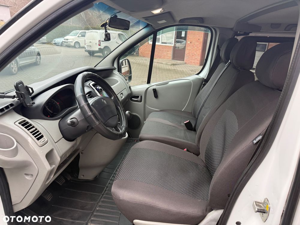 Renault Trafic Combi L1H1 teilverglast - 13