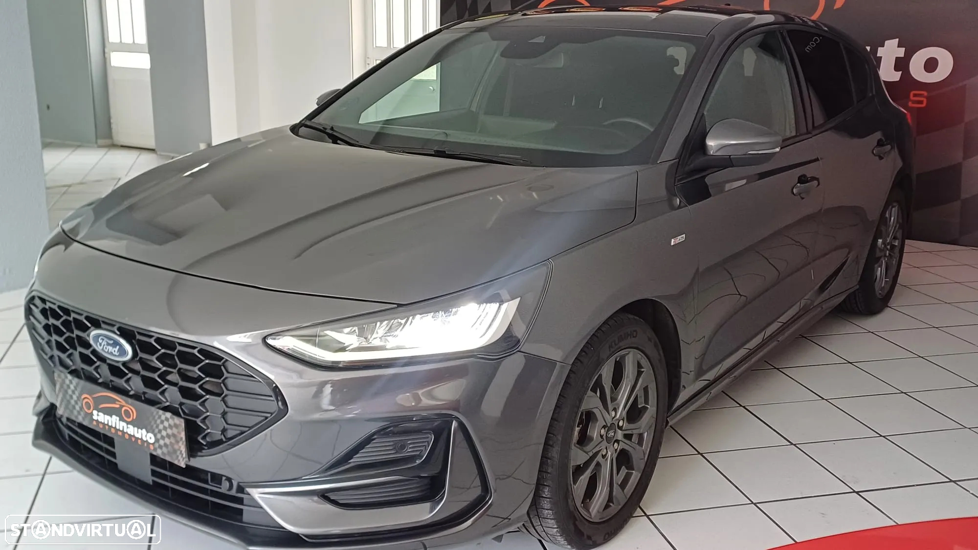 Ford Focus 1.0 EcoBoost Hybrid ST-LINE - 5