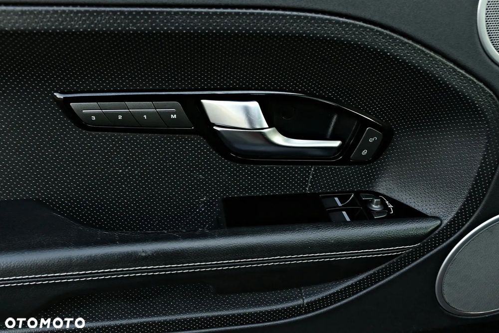 Land Rover Range Rover Evoque - 34