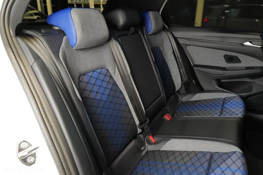 Volkswagen Golf 2.0 TSI 4Motion R DSG - 9