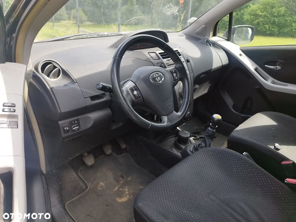 Toyota Yaris 1.4 D-4D Edition - 11