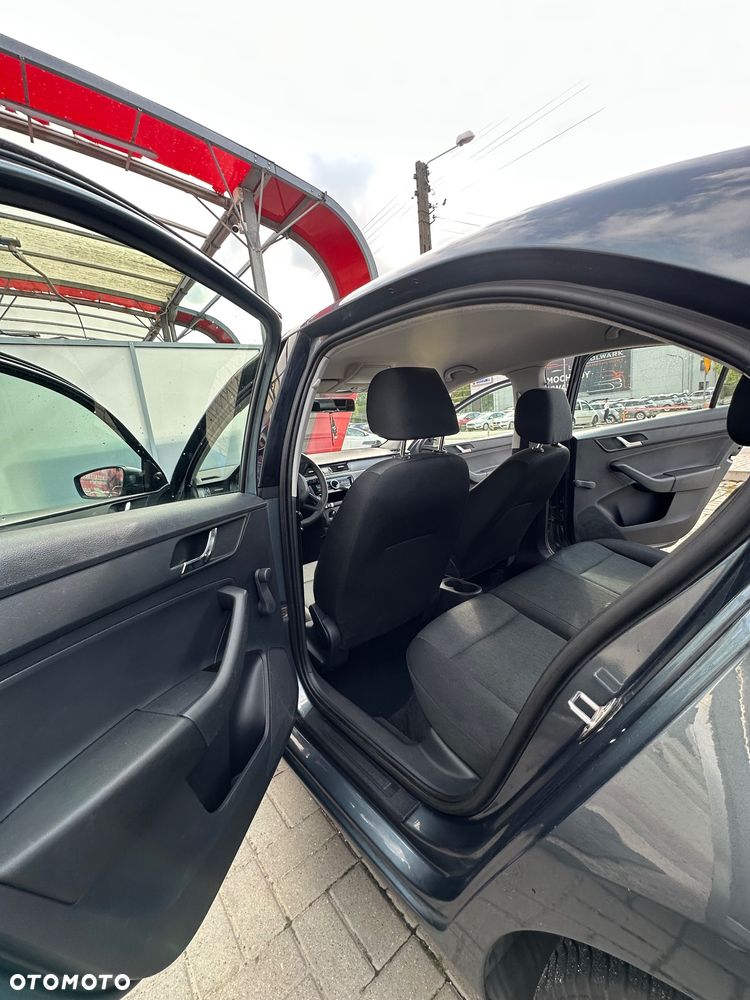 Skoda RAPID 1.4 TDI DPF Ambition - 16