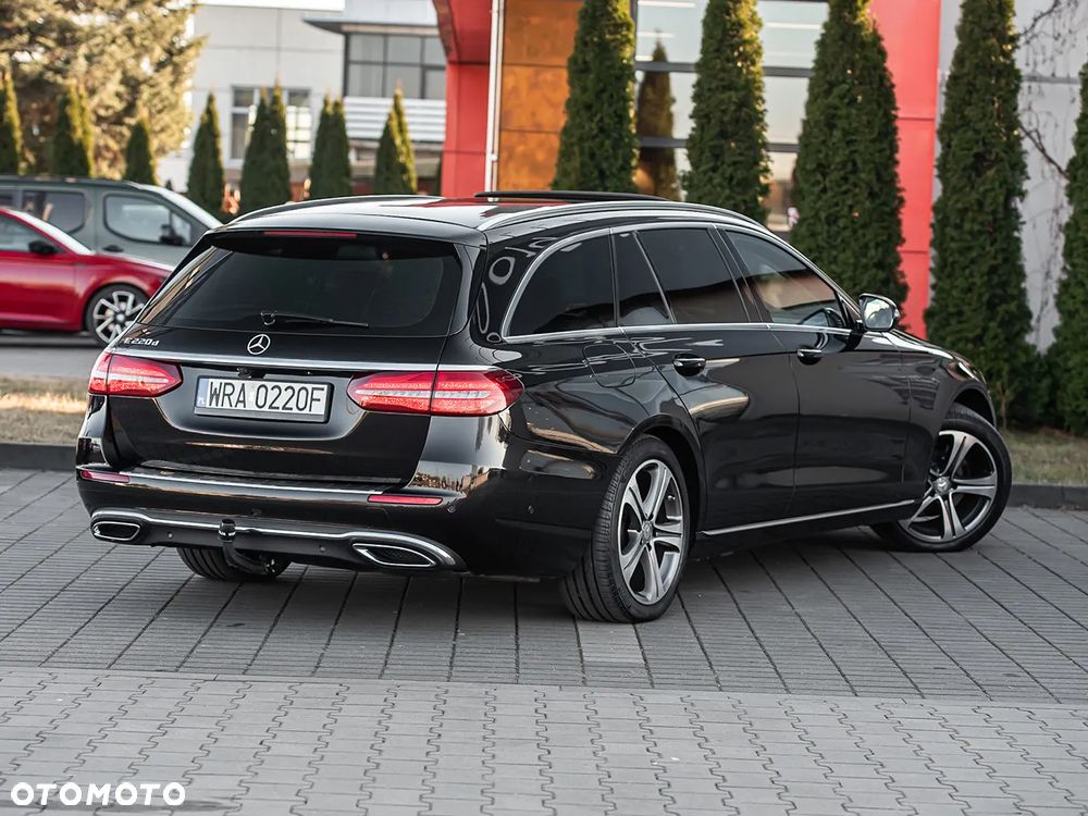 Mercedes-Benz Klasa E 220 d Business Edition 9G-TRONIC - 13