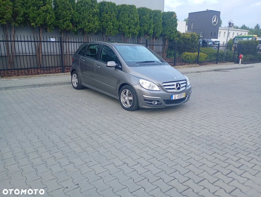Mercedes-Benz Klasa B 200 CDI Autotronic Grand Edition - 4