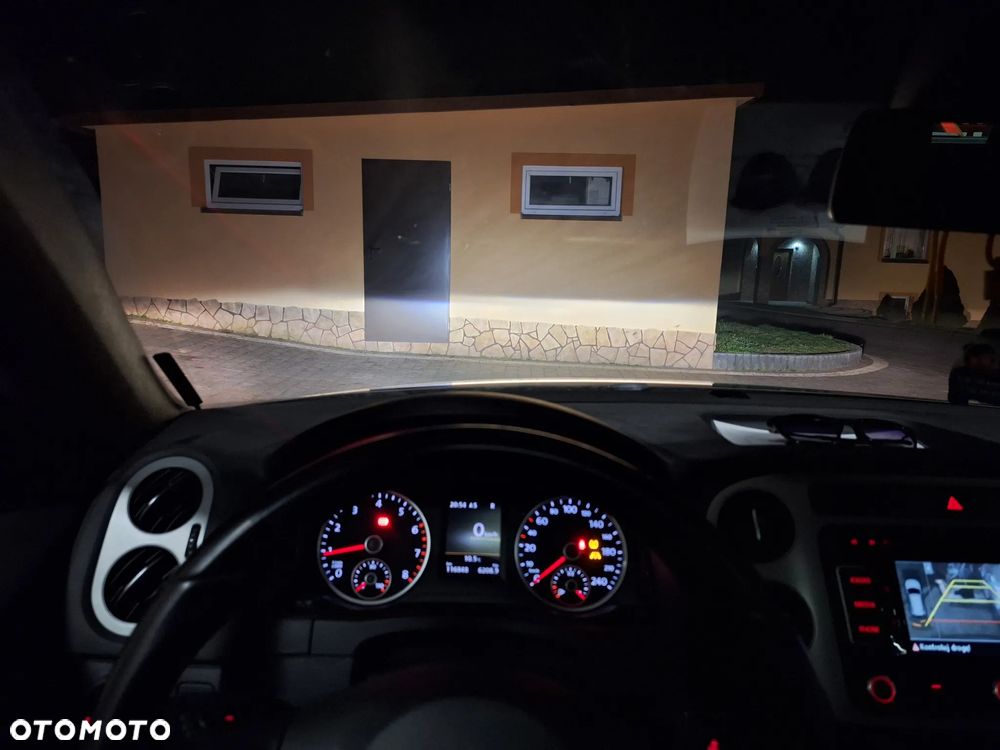 Volkswagen Tiguan - 13