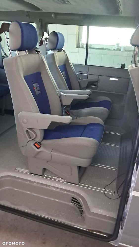 Volkswagen Multivan - 5