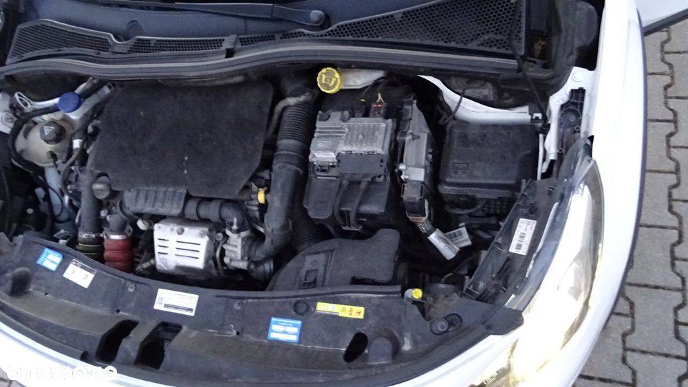 Peugeot 2008 1.2 Pure Tech GPF Allure S&S EAT6 - 36