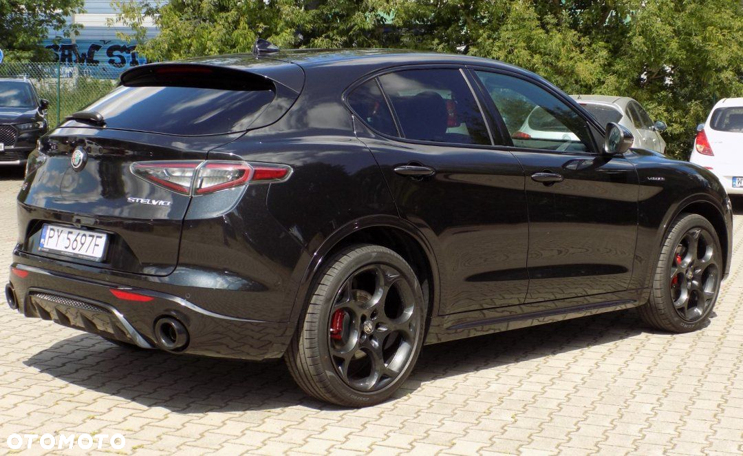Alfa Romeo Stelvio - 4