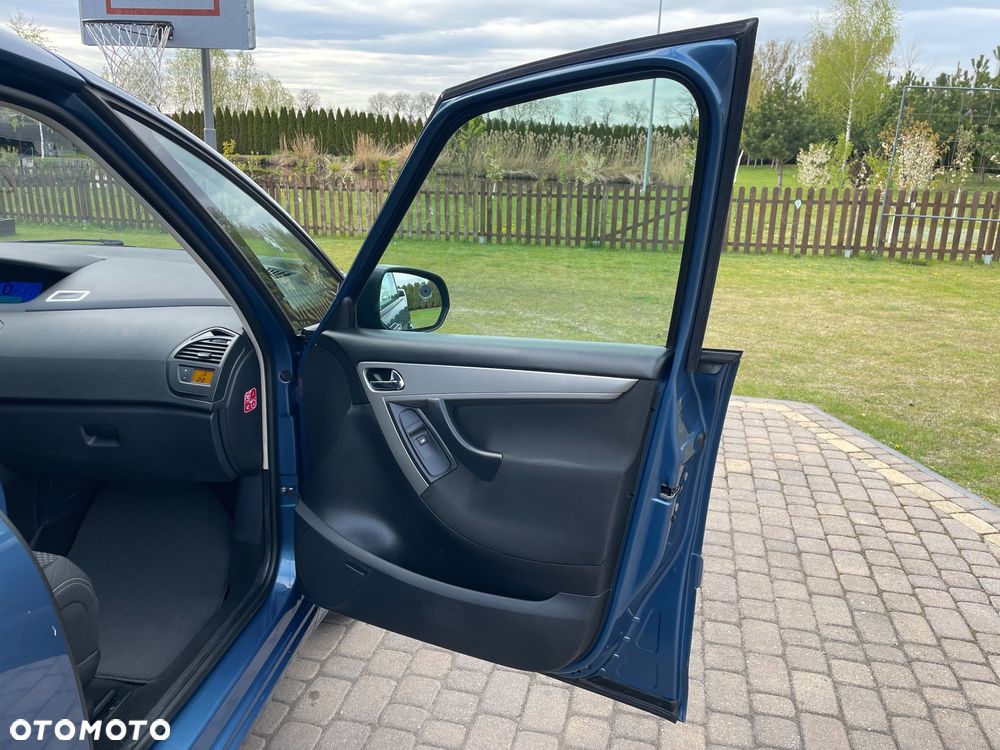Citroën C4 Picasso - 25