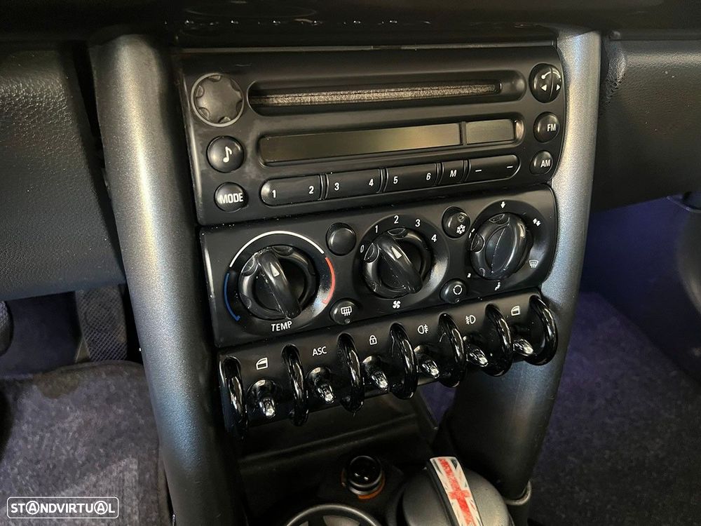 MINI 3 Portas One 1.4 D - 13
