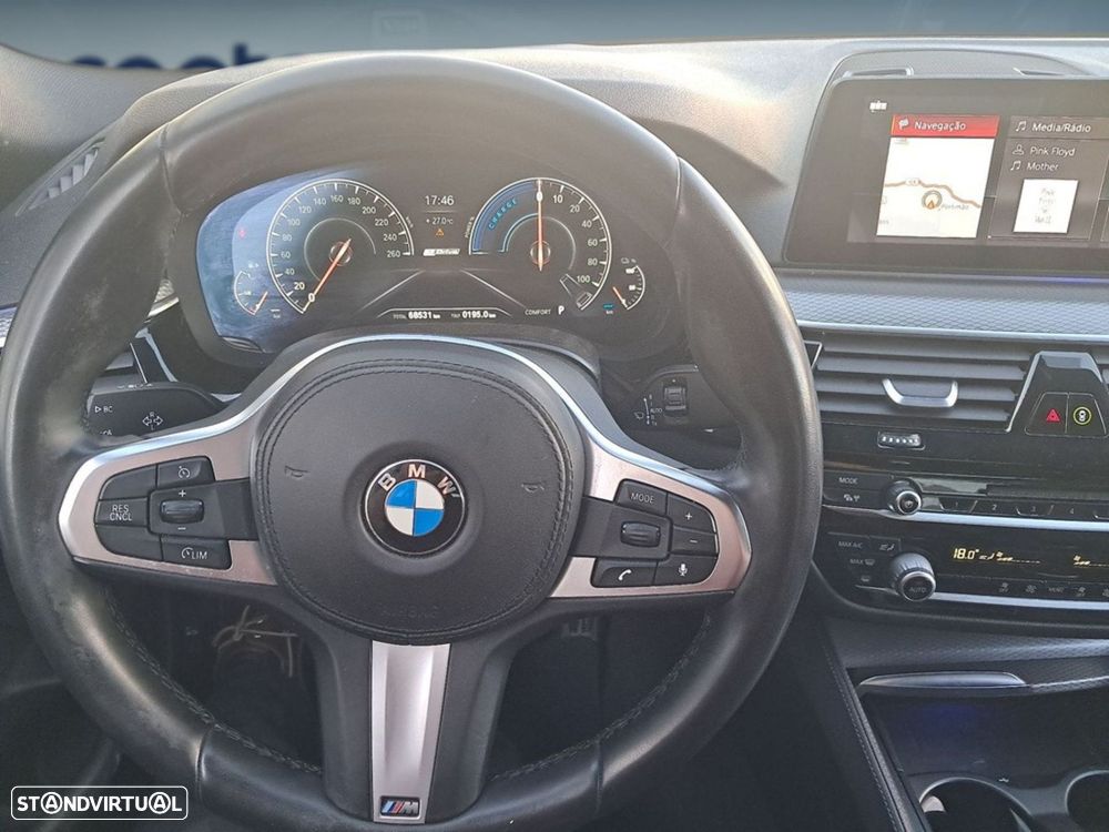 BMW 530 e Pack Desportivo M - 13