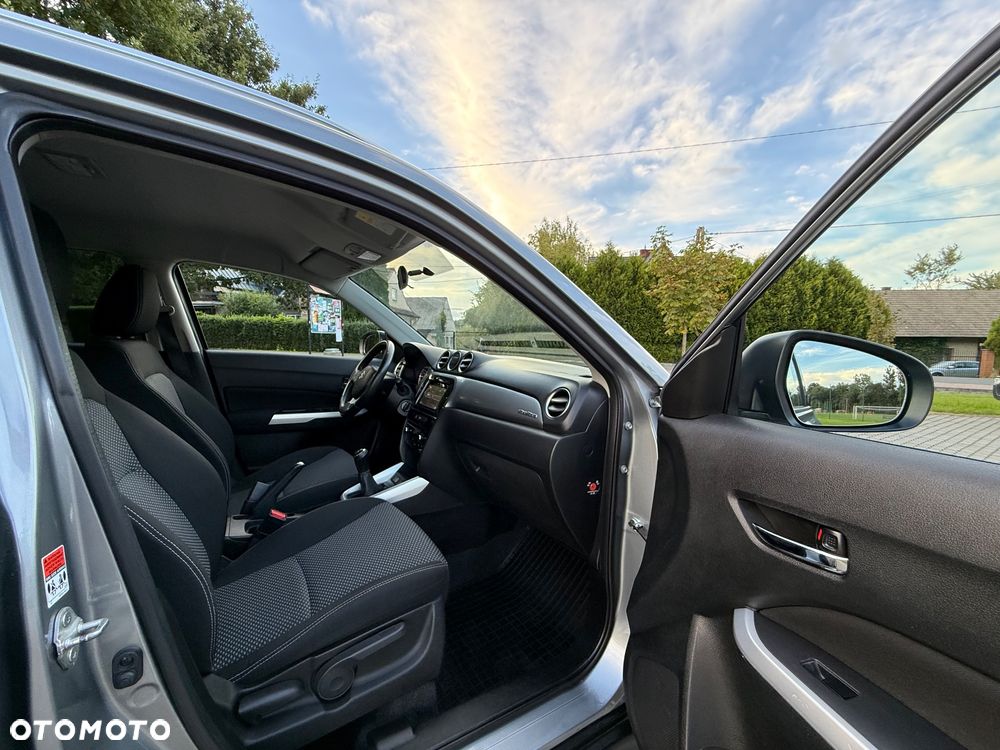 Suzuki Vitara 1.6 Premium 4WD - 22