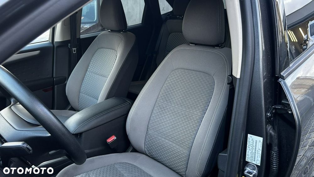 Ford Kuga - 9